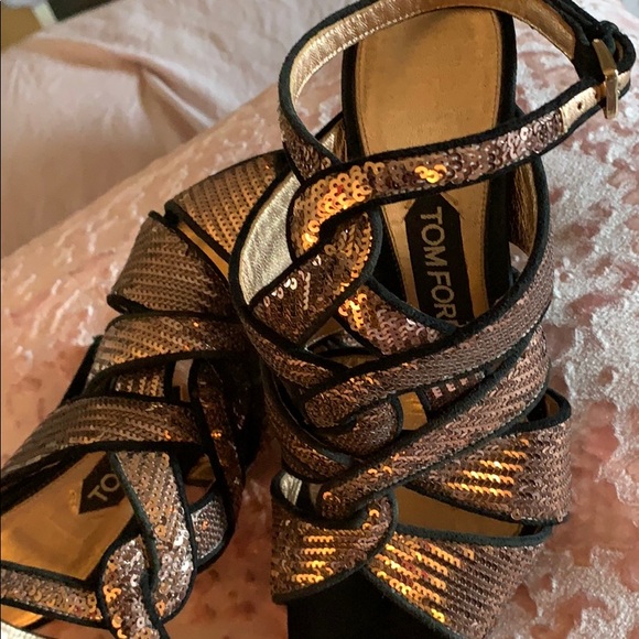 Tom Ford pink sequin heels - Picture 4 of 5